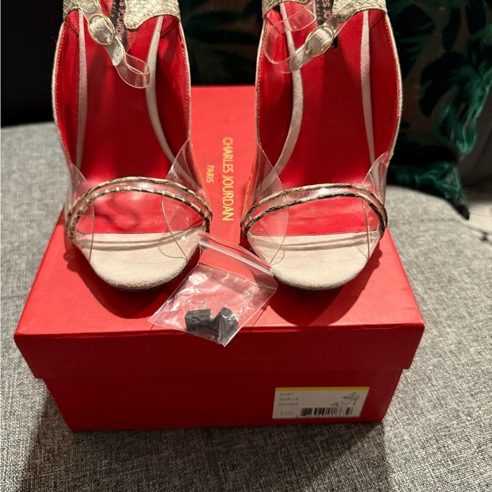 Hard to find Charles Jourdan Paris , sz 9.5 - Picture 8 of 10